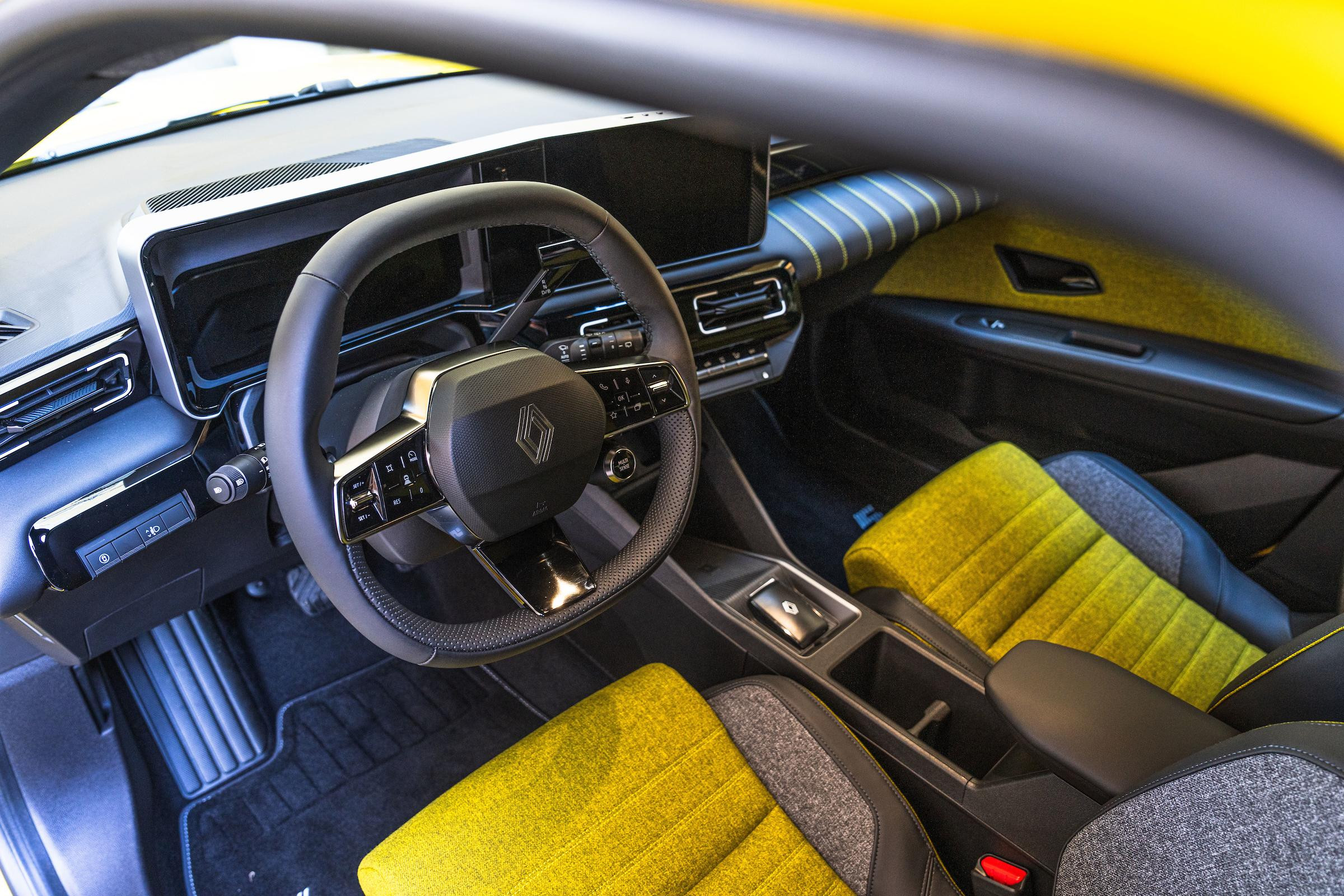 New Renault 5 interior